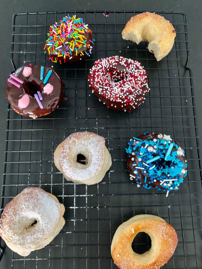 דונאטס אפויים בתנור מושלמים מתכונים לחנוכה