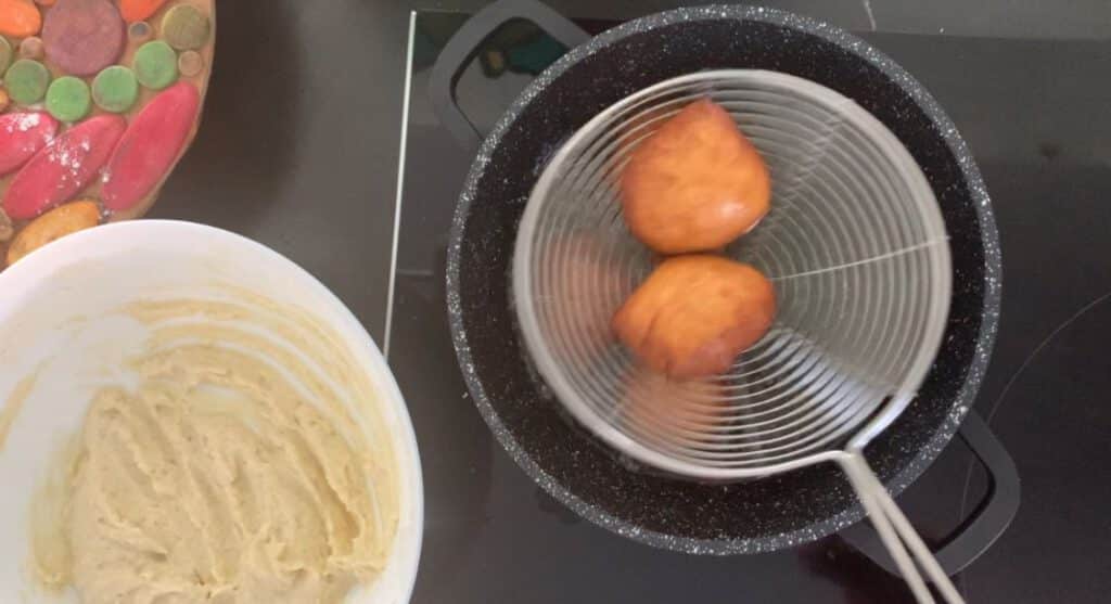 סופגניות ריקוטה חלומיות בעשר דקות