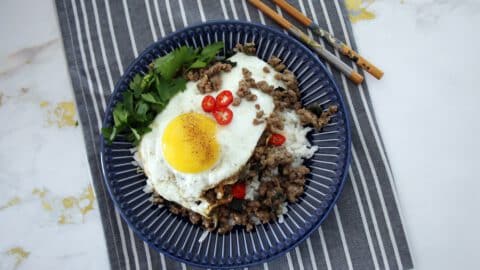 פאד קפאו בשר מוקפץ אסייתי