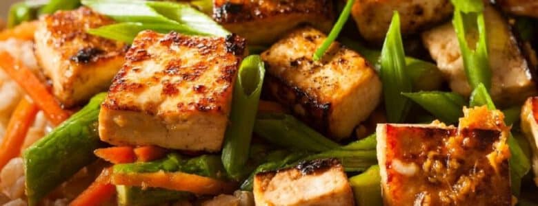 7 מתכונים עם טופו ולמה כדאי לאכול אותו