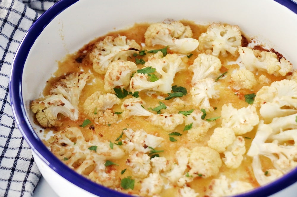 פרוסות כרובית בתנור עם פרמז'ן