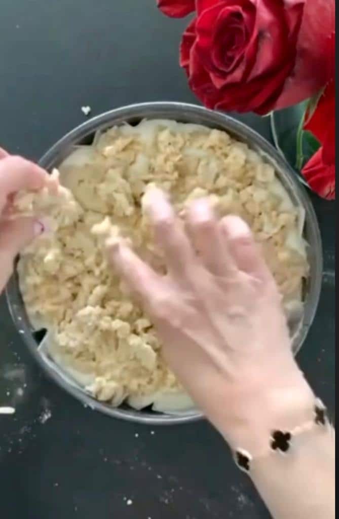 עוגת גבינה פירורים אפויה חלומית