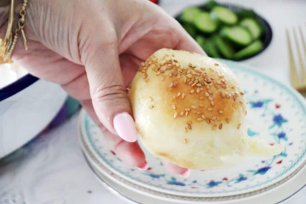 כתר לחמניות ממולאות במוצרלה