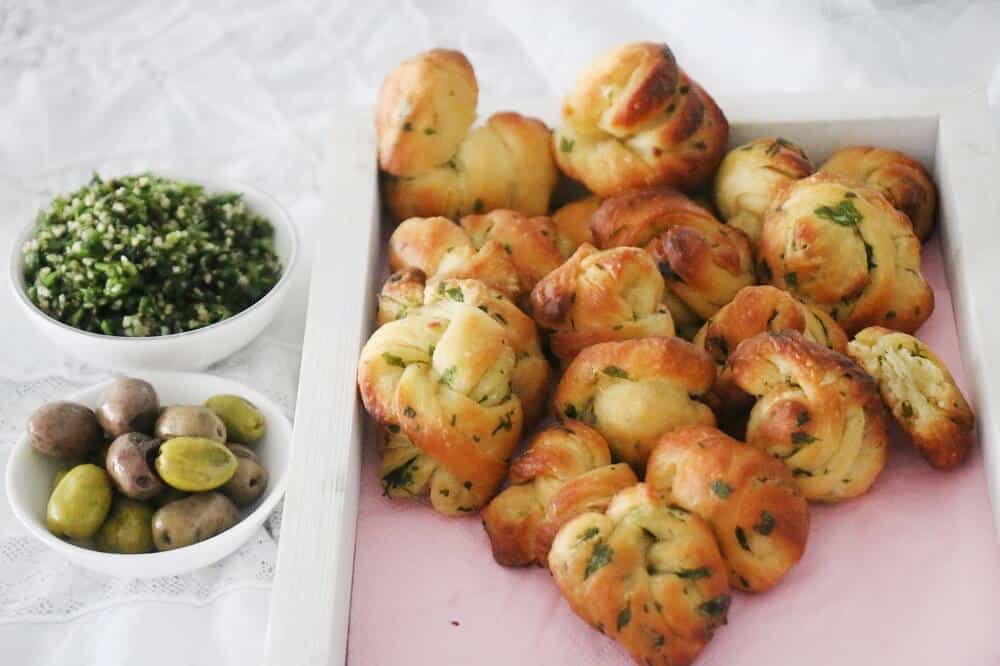 שבלולי שום ועשבי תיבול בעשר דקות