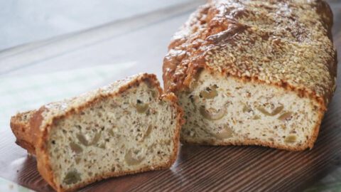 לחם טחינה עם זיתים ללא גלוטן