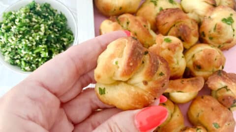 שבלולי שום ועשבי תיבול בעשר דקות