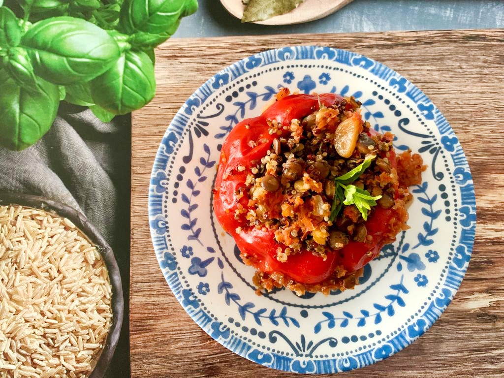 פלפל ממולא בקינואה ועדשים