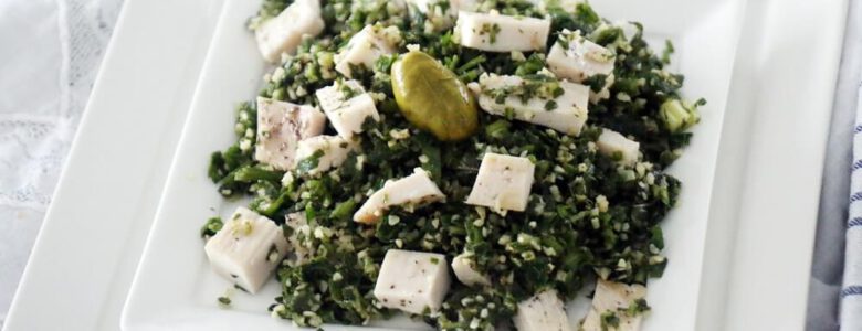 סלט טאבולה וקוביות עוף