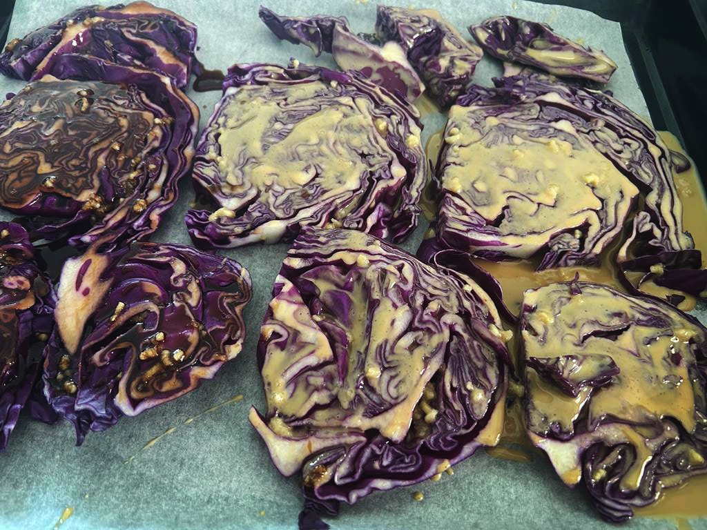 כרוב סגול אפוי בתנור בשני טעמים