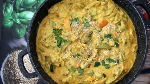 ירקות ברוטב קארי אדום