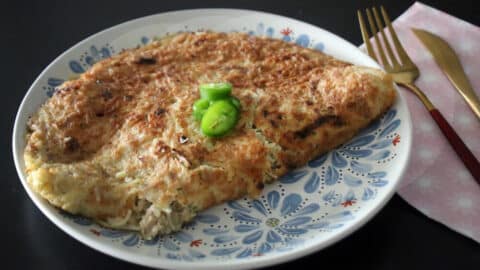 חביתת עוף ואטריות שנשארו מהמרק