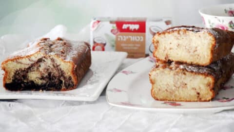 בלילה אחת שתי עוגות