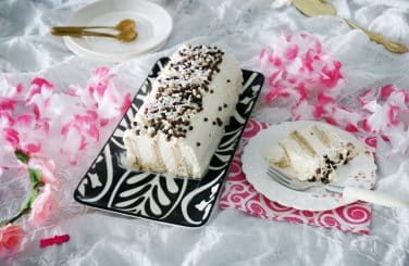 עוגת זברה עם ביסקוויטים עומדים