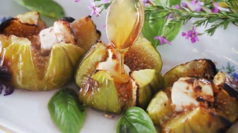 תאנים צלויות עם גבינה ודבש