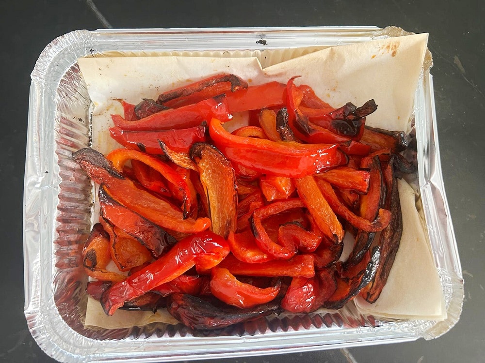 סלט פלפל אדום שמכינים בנינג'ה