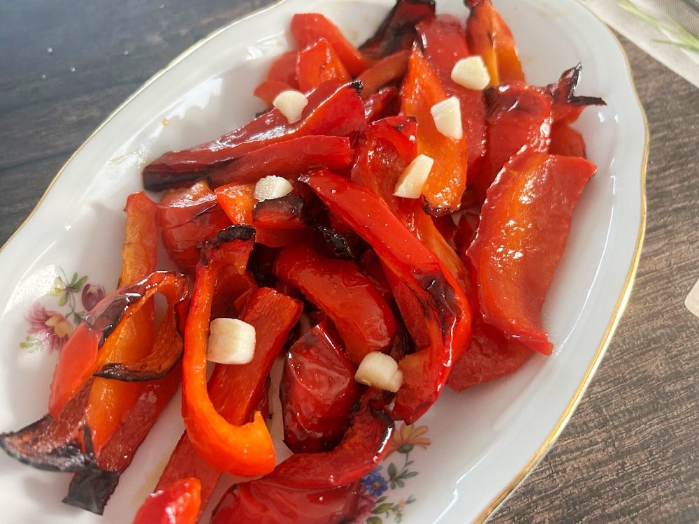 סלט פלפל אדום שמכינים בנינג'ה