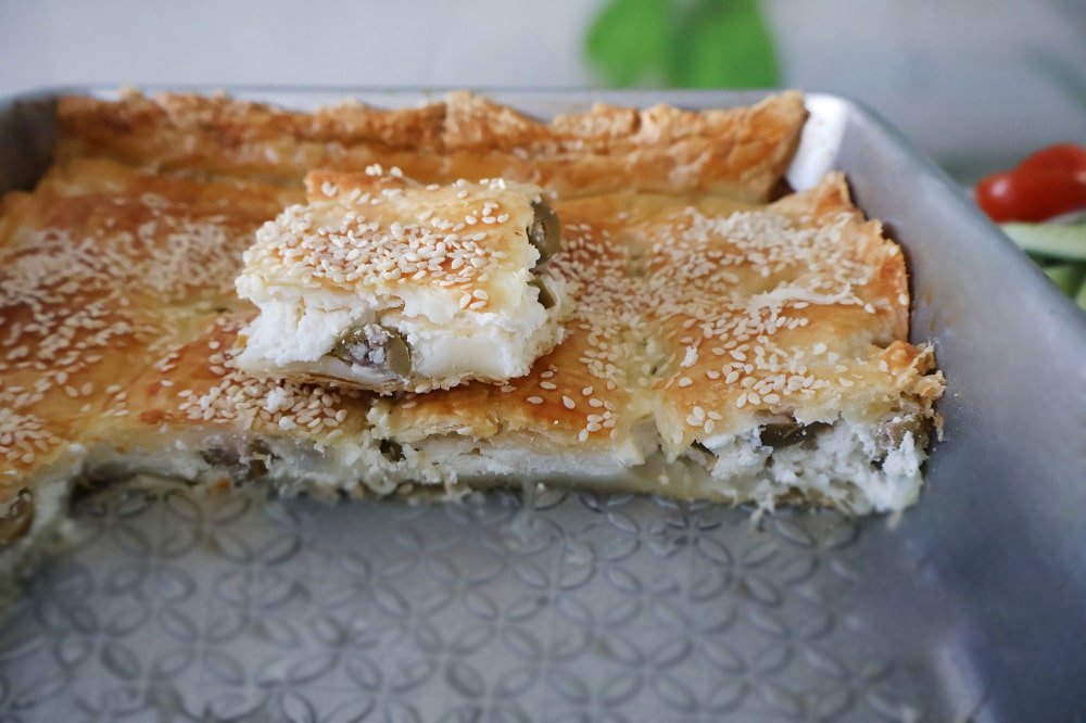 בורקס גבינה עם זיתים