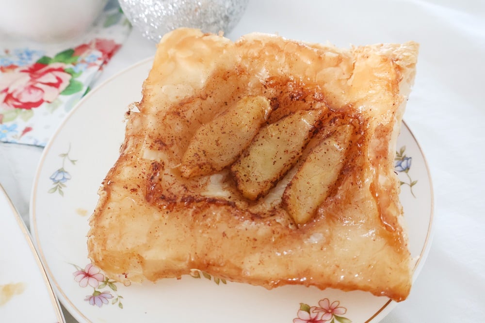 קינוח תפוחים בבצק עלים בעשר דקות