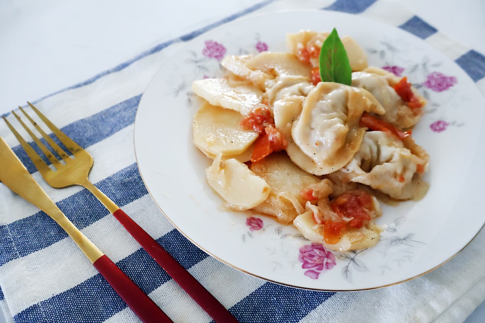 תבשיל ורניקס עם תפוחי אדמה