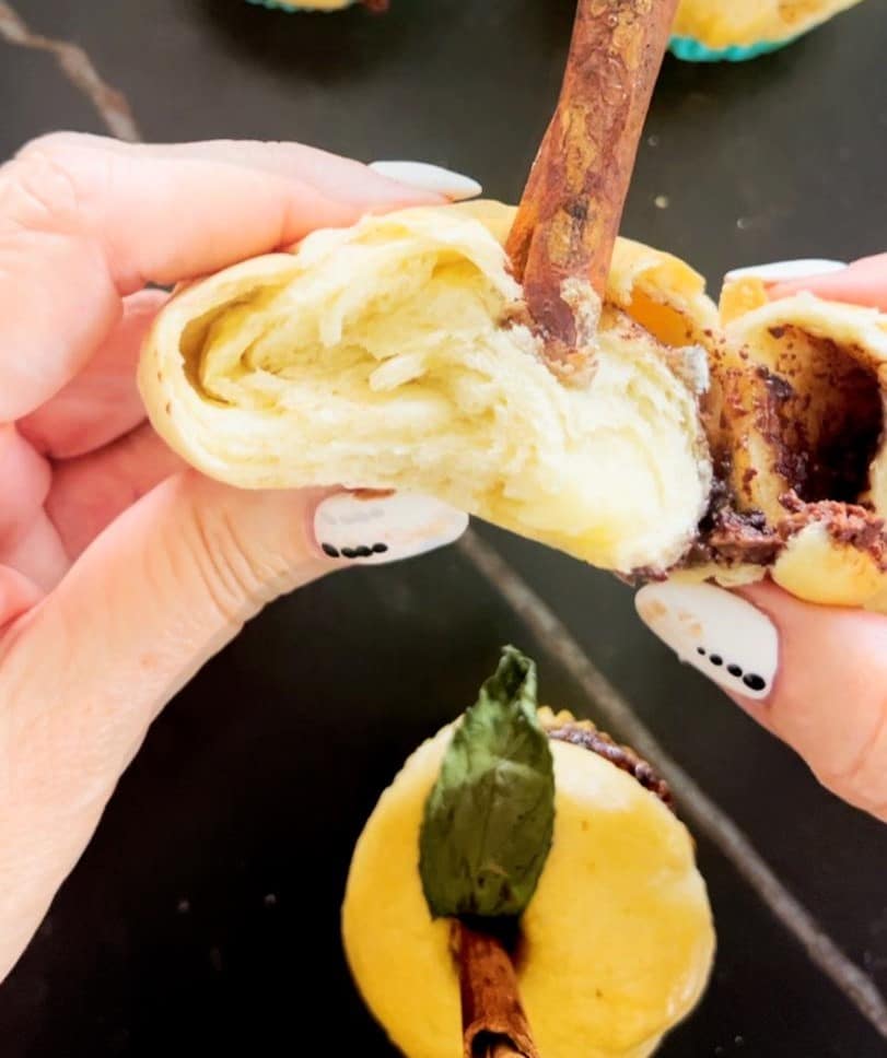 לחמניות תפוח בדבש במילוי השחר