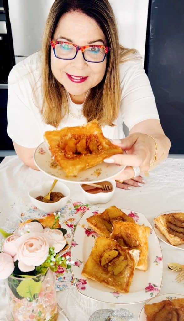 קינוח תפוחים בבצק עלים בעשר דקות