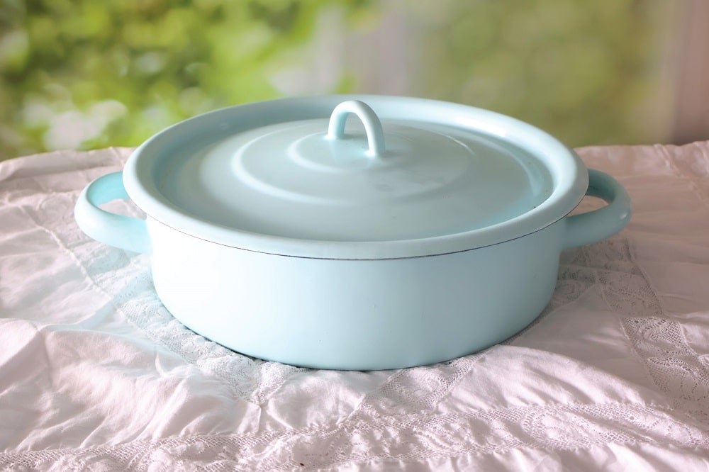 סיר סוטאז’ מאמייל בצבעי פסטל קוטר 26