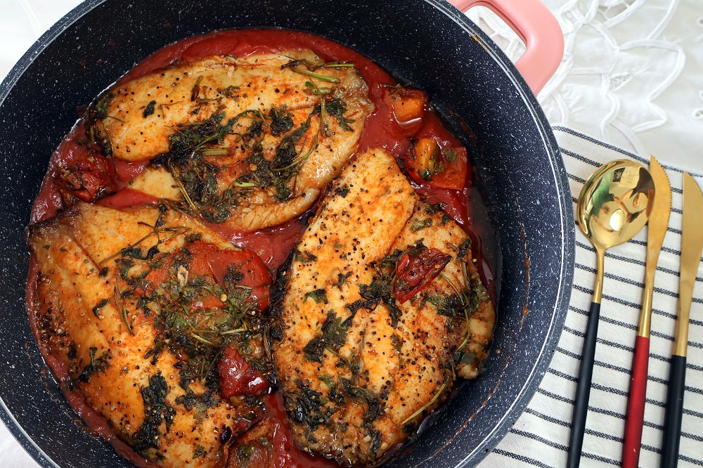 דג אמנון ברוטב מרוקאי