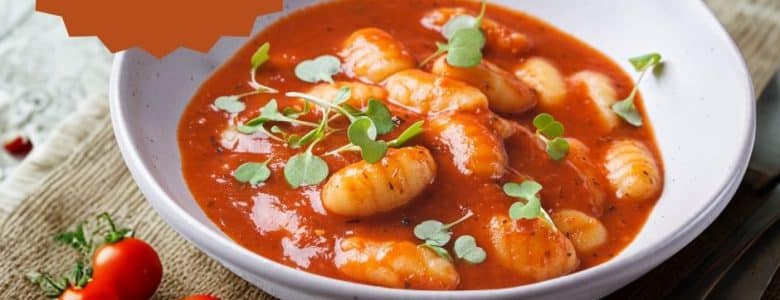 מרק עגבניות עם ניוקי