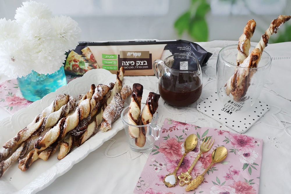 מקלות שוקולד מגולגלים משני מצרכים בלבד