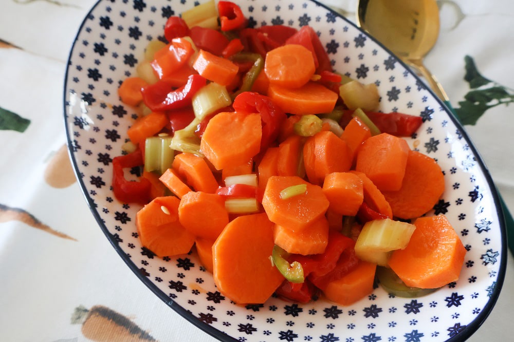 סלט גזר וגמבה פיקנטי