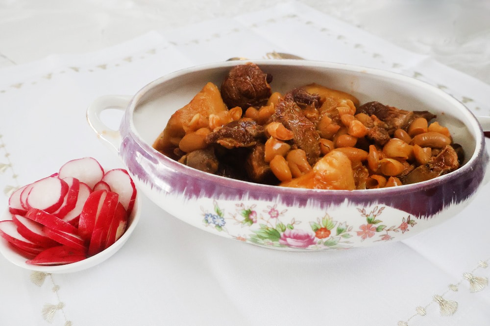 תבשיל פיז'ונס שעועית ובשר יווני