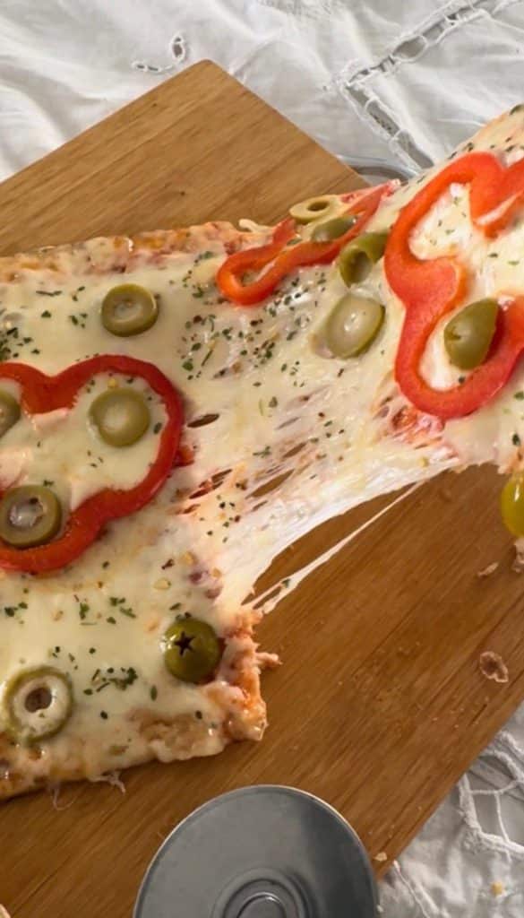 פיצה מצה במיקרו ב-2 דקות