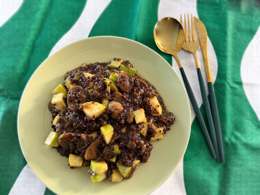 קינואה אדומה קישואים ופטריות